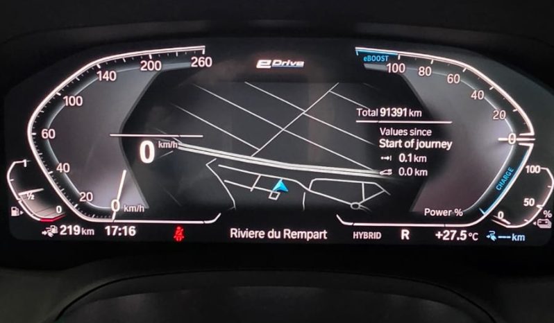 
								BMW 330e full									