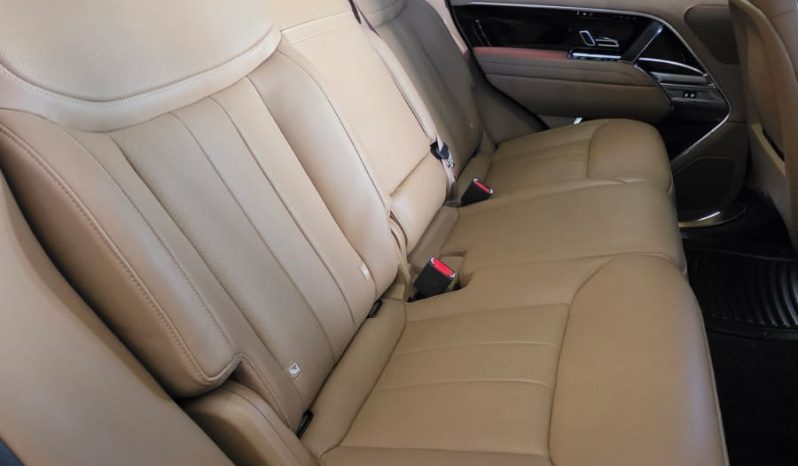 
								Range Rover Vogue 3.0 P440e HSE full									