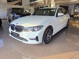 BMW 330e