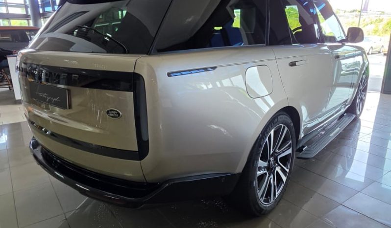 
								Range Rover Vogue 3.0 P440e HSE full									