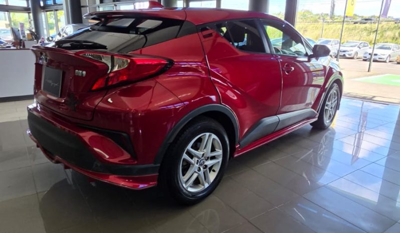 
								Toyota CHR 1.8 Hybrid full									