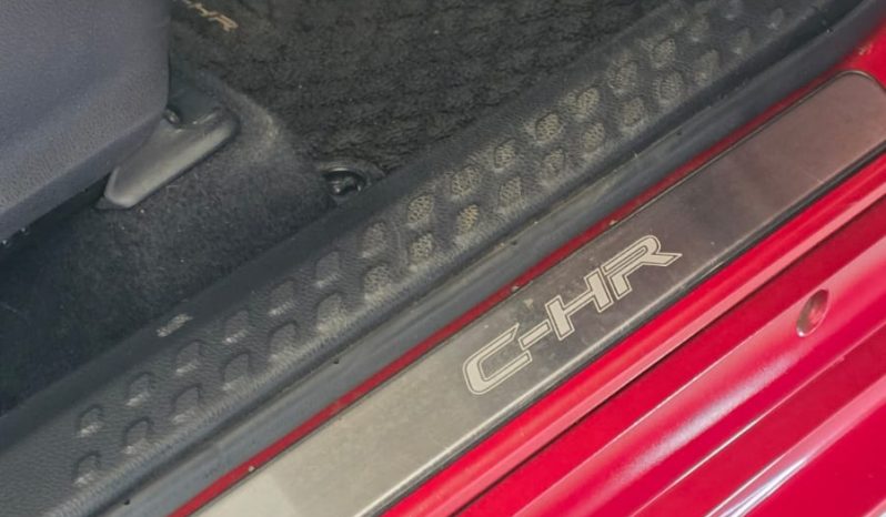 
								Toyota CHR 1.8 Hybrid full									