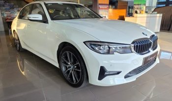 
										BMW 330e full									