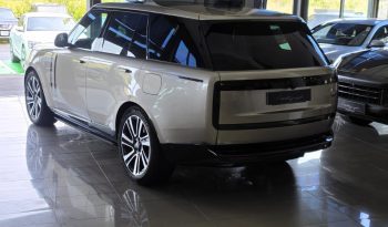 
										Range Rover Vogue 3.0 P440e HSE full									
