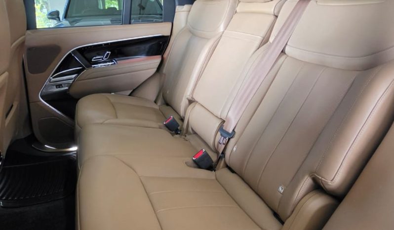 
								Range Rover Vogue 3.0 P440e HSE full									