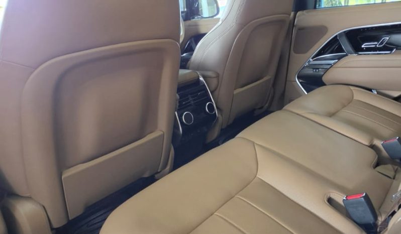 
								Range Rover Vogue 3.0 P440e HSE full									