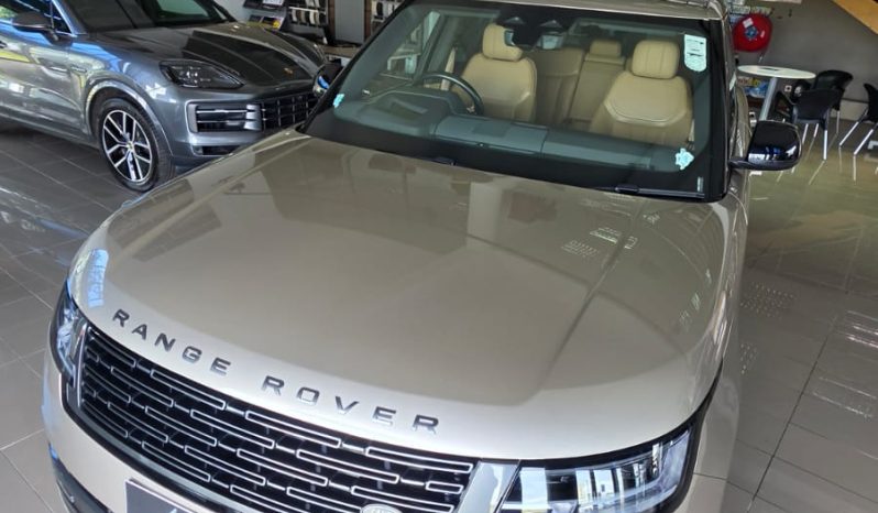 
								Range Rover Vogue 3.0 P440e HSE full									