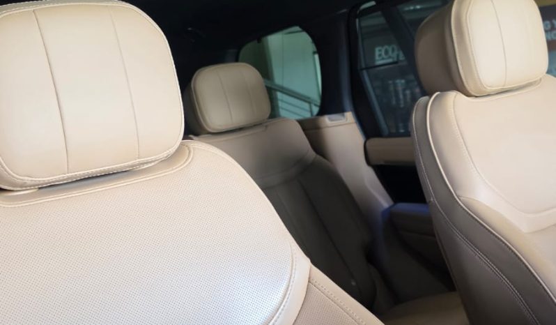 
								Range Rover Vogue 3.0 P440e HSE full									