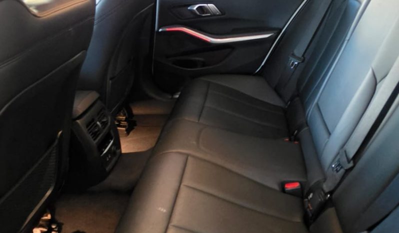 
								BMW 330e full									