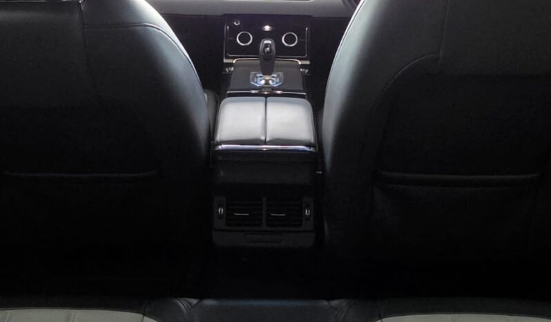 
								Range Rover Evoque P300e R-Dynamic S full									