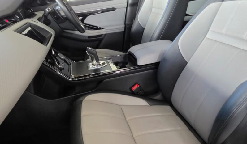 
								Range Rover Evoque P300e R-Dynamic S full									